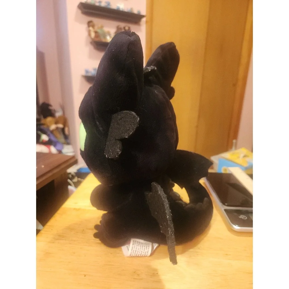 2019 Dreamworks How To Train A Dragon Toothless Squeeze and Growl Plush Dragon